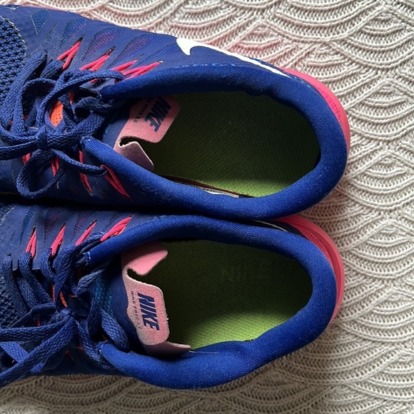 🌸 Nike Free 5.0 Hyper Pink + Jade Sneakers - Picture 8 of 10